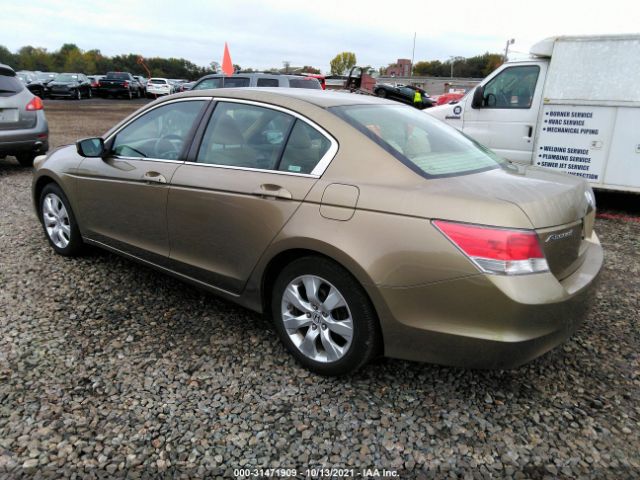 Photo 2 VIN: 1HGCP2F7XAA151790 - HONDA ACCORD SDN 