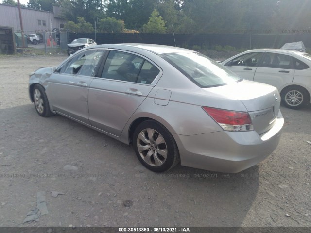 Photo 2 VIN: 1HGCP2F7XAA172171 - HONDA ACCORD SDN 