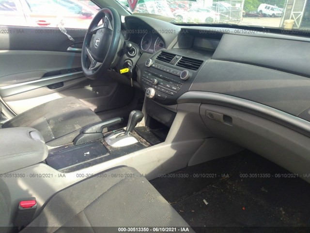 Photo 4 VIN: 1HGCP2F7XAA172171 - HONDA ACCORD SDN 