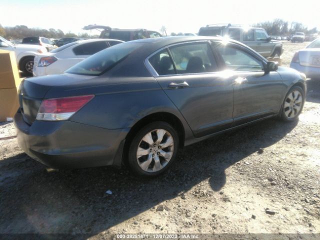 Photo 3 VIN: 1HGCP2F7XAA181565 - HONDA ACCORD SDN 