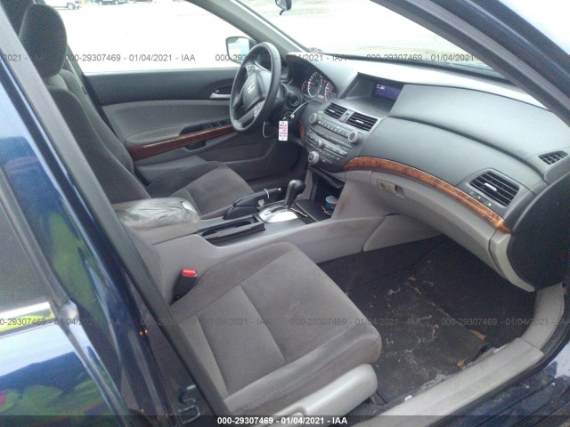 Photo 4 VIN: 1HGCP2F7XBA000563 - HONDA ACCORD SDN 