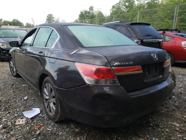 Photo 2 VIN: 1HGCP2F7XBA037550 - HONDA ACCORD EX 