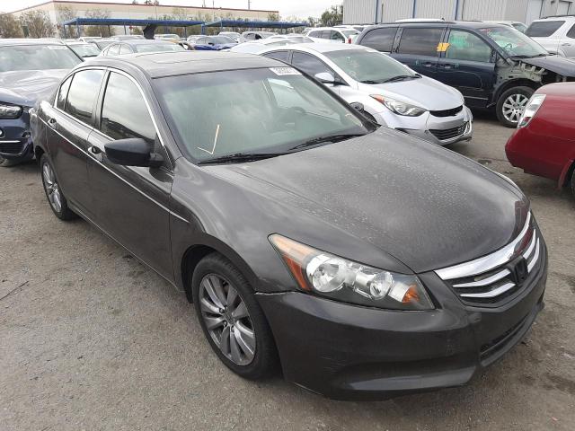 Photo 0 VIN: 1HGCP2F7XBA076400 - HONDA ACCORD EX 