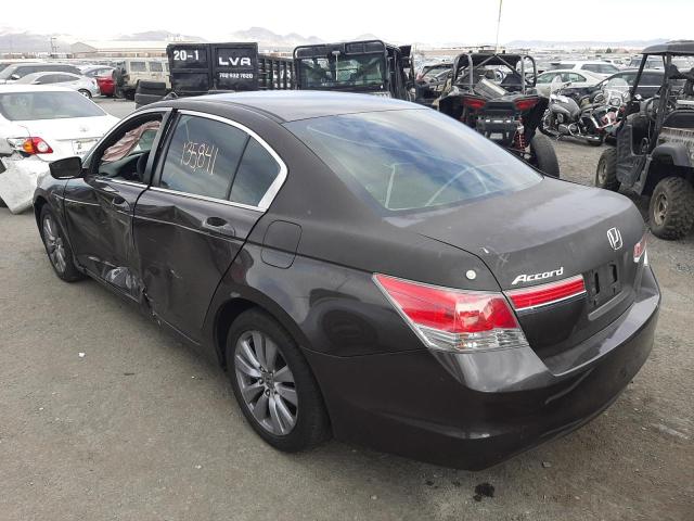 Photo 2 VIN: 1HGCP2F7XBA076400 - HONDA ACCORD EX 