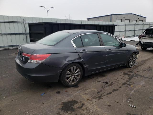 Photo 2 VIN: 1HGCP2F7XBA101165 - HONDA ACCORD EX 