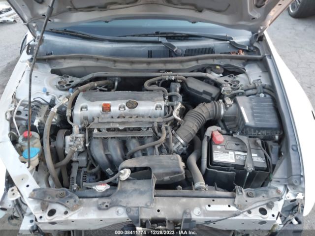 Photo 9 VIN: 1HGCP2F7XBA109136 - HONDA ACCORD 