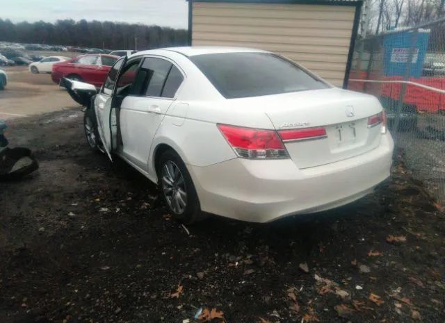 Photo 2 VIN: 1HGCP2F7XCA158208 - HONDA ACCORD 