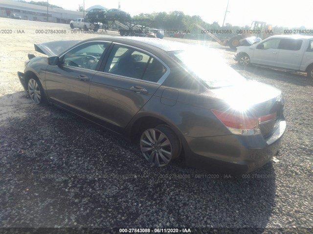 Photo 2 VIN: 1HGCP2F7XCA165613 - HONDA ACCORD SDN 