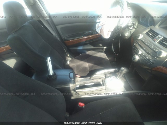 Photo 4 VIN: 1HGCP2F7XCA165613 - HONDA ACCORD SDN 