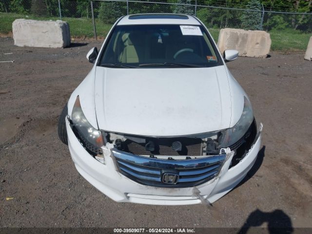 Photo 5 VIN: 1HGCP2F7XCA170715 - HONDA ACCORD 