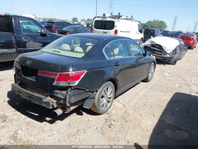 Photo 3 VIN: 1HGCP2F7XCA173484 - HONDA ACCORD 