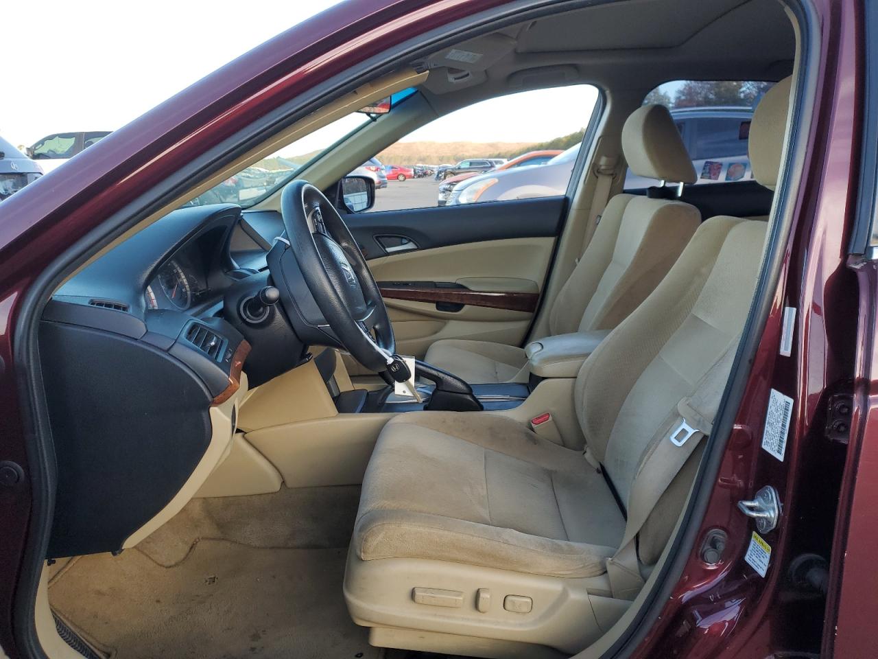 Photo 6 VIN: 1HGCP2F7XCA225132 - HONDA ACCORD 