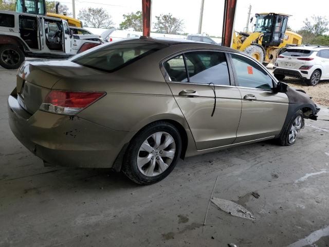 Photo 2 VIN: 1HGCP2F80AA000420 - HONDA ACCORD 