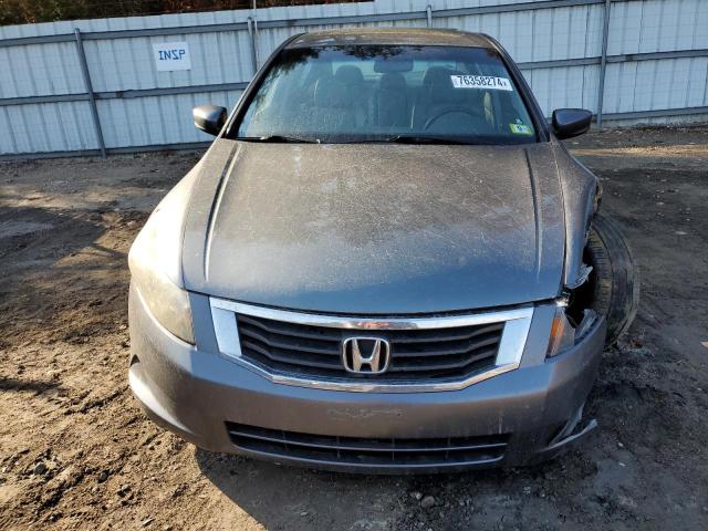 Photo 4 VIN: 1HGCP2F80AA013734 - HONDA ACCORD EXL 