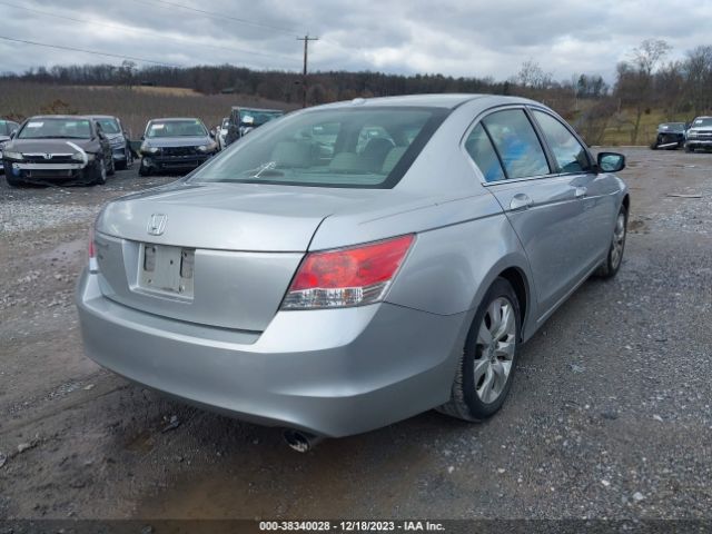 Photo 3 VIN: 1HGCP2F80AA033756 - HONDA ACCORD 