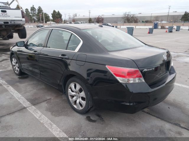 Photo 2 VIN: 1HGCP2F80AA038133 - HONDA ACCORD 