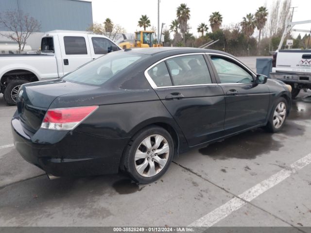 Photo 3 VIN: 1HGCP2F80AA038133 - HONDA ACCORD 