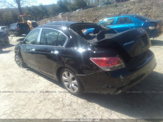 Photo 2 VIN: 1HGCP2F80AA068961 - HONDA ACCORD SDN 