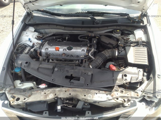 Photo 9 VIN: 1HGCP2F80AA075859 - HONDA ACCORD SDN 