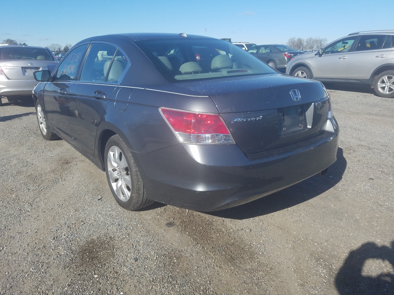 Photo 2 VIN: 1HGCP2F80AA084352 - HONDA ACCORD EXL 