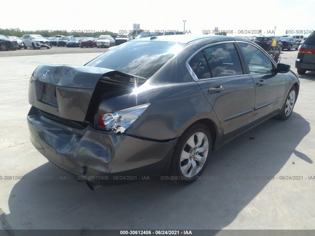 Photo 3 VIN: 1HGCP2F80AA088627 - HONDA ACCORD SDN 