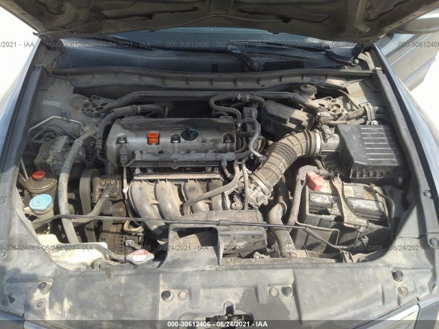 Photo 9 VIN: 1HGCP2F80AA088627 - HONDA ACCORD SDN 