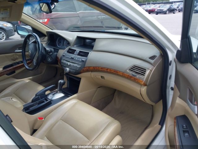 Photo 4 VIN: 1HGCP2F80AA095593 - HONDA ACCORD 