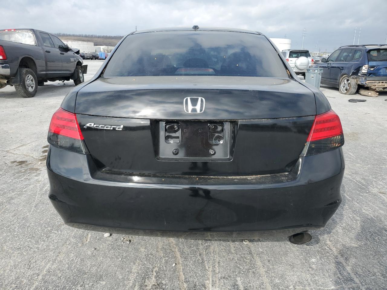 Photo 5 VIN: 1HGCP2F80AA098154 - HONDA ACCORD 