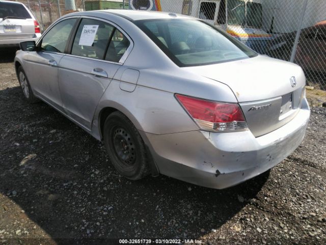 Photo 2 VIN: 1HGCP2F80AA098316 - HONDA ACCORD SDN 