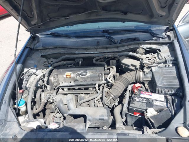 Photo 9 VIN: 1HGCP2F80AA101117 - HONDA ACCORD 