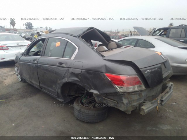 Photo 2 VIN: 1HGCP2F80AA112442 - HONDA ACCORD SDN 