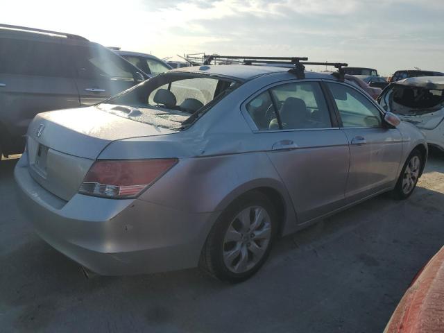 Photo 2 VIN: 1HGCP2F80AA140144 - HONDA ACCORD EXL 