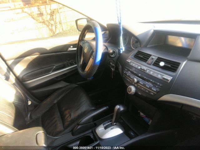 Photo 4 VIN: 1HGCP2F80AA168395 - HONDA ACCORD 