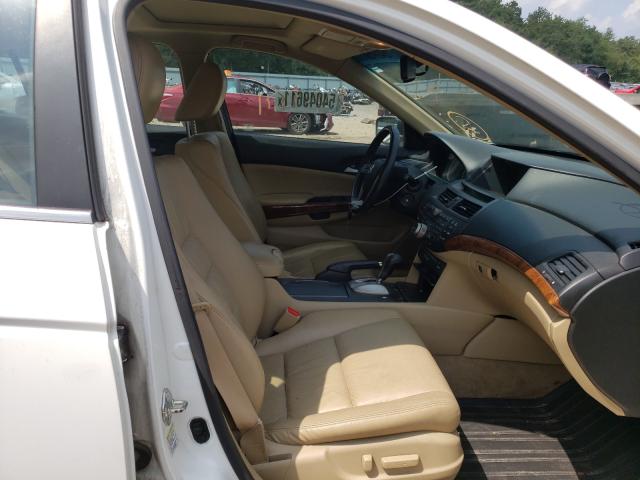 Photo 4 VIN: 1HGCP2F80BA002301 - HONDA ACCORD EXL 