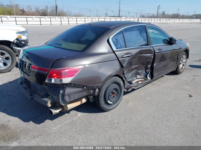 Photo 3 VIN: 1HGCP2F80BA025173 - HONDA ACCORD 