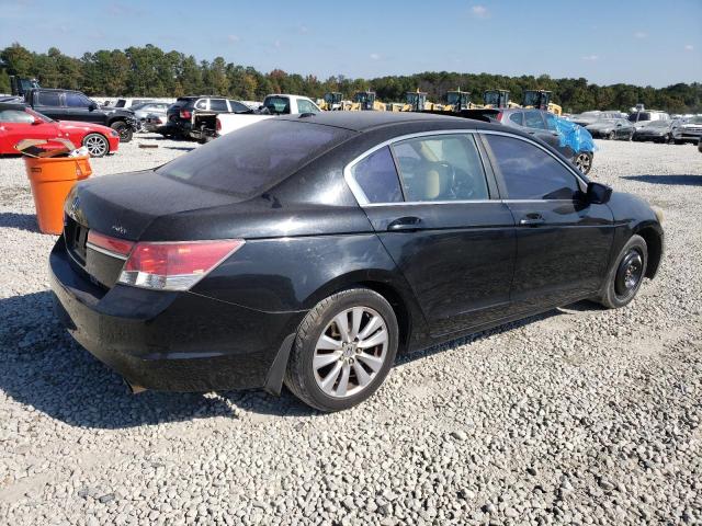 Photo 2 VIN: 1HGCP2F80BA039946 - HONDA ACCORD EXL 