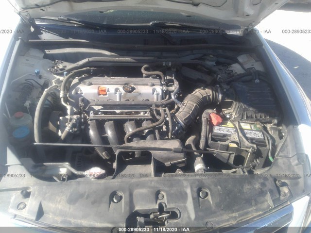 Photo 9 VIN: 1HGCP2F80BA082960 - HONDA ACCORD SDN 