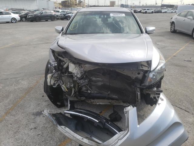 Photo 8 VIN: 1HGCP2F80BA098821 - HONDA ACCORD EXL 