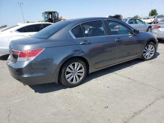 Photo 2 VIN: 1HGCP2F80BA106884 - HONDA ACCORD 