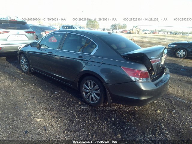 Photo 2 VIN: 1HGCP2F80BA131025 - HONDA ACCORD SDN 