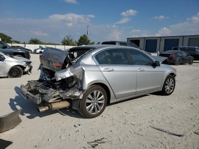 Photo 2 VIN: 1HGCP2F80BA135169 - HONDA ACCORD EXL 