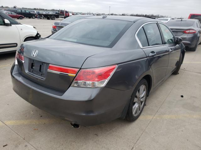 Photo 3 VIN: 1HGCP2F80CA035610 - HONDA ACCORD SDN 