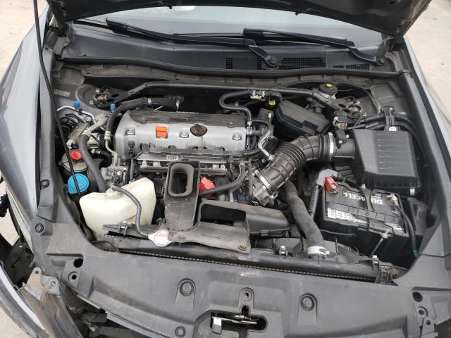 Photo 6 VIN: 1HGCP2F80CA035610 - HONDA ACCORD SDN 