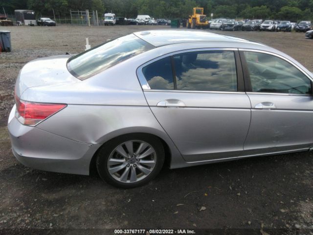 Photo 3 VIN: 1HGCP2F80CA140941 - HONDA ACCORD SDN 