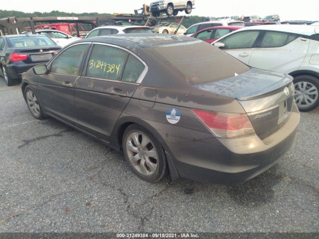 Photo 2 VIN: 1HGCP2F81AA009112 - HONDA ACCORD SDN 