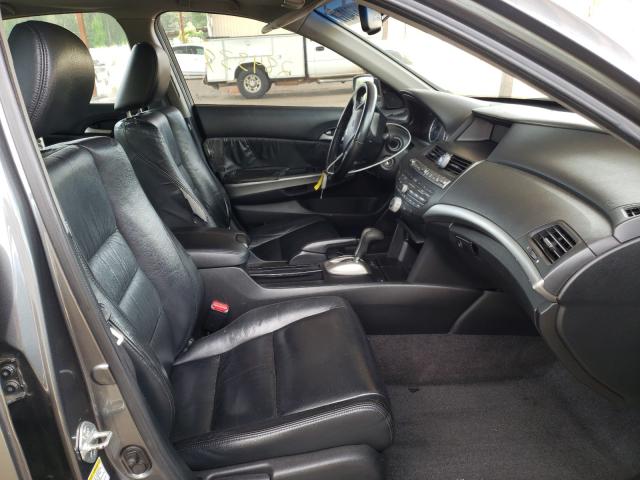 Photo 4 VIN: 1HGCP2F81AA025990 - HONDA ACCORD EXL 