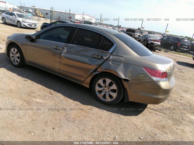 Photo 2 VIN: 1HGCP2F81AA057306 - HONDA ACCORD SDN 