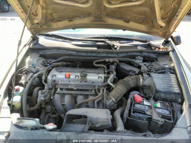 Photo 9 VIN: 1HGCP2F81AA057306 - HONDA ACCORD SDN 