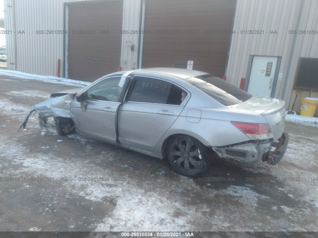 Photo 2 VIN: 1HGCP2F81AA064420 - HONDA ACCORD SDN 