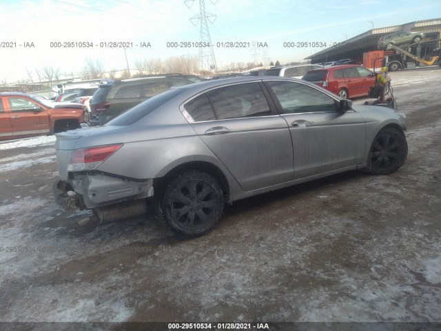 Photo 3 VIN: 1HGCP2F81AA064420 - HONDA ACCORD SDN 